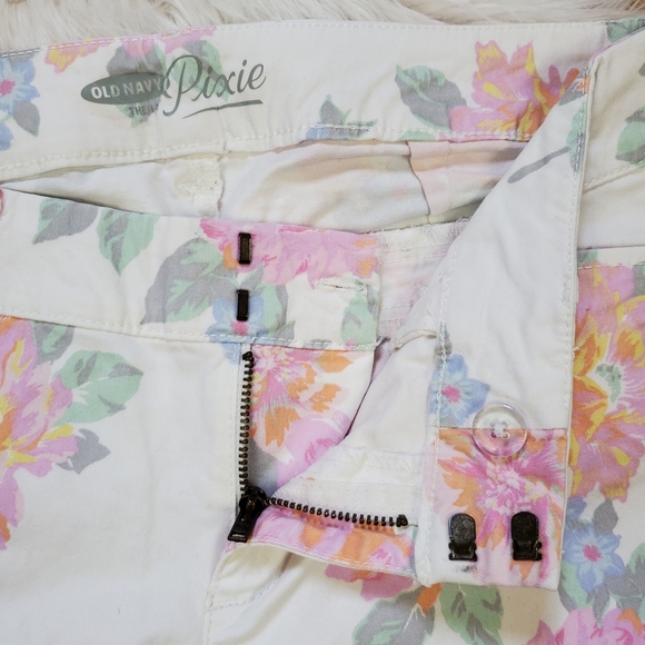 Old Navy Pixie Floral Chino Pants - Picture 7 of 13